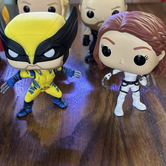 8 Funko Bobblehead Marvel Figures Thor, Loki, Black Widow, Hulk, Wolverine+++ - Picture 4 of 11
